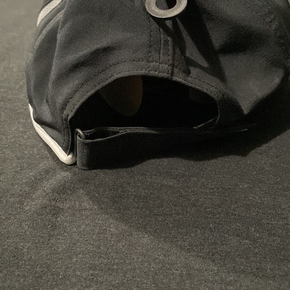 Adidas hat - Picture 3 of 4